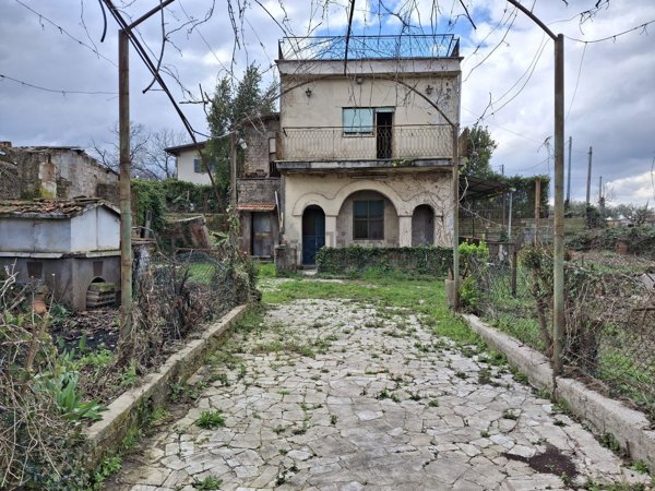 casa indipendente in vendita a Zagarolo