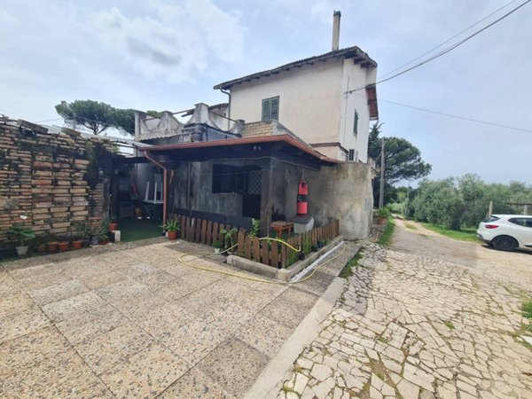 casa indipendente in vendita a Zagarolo