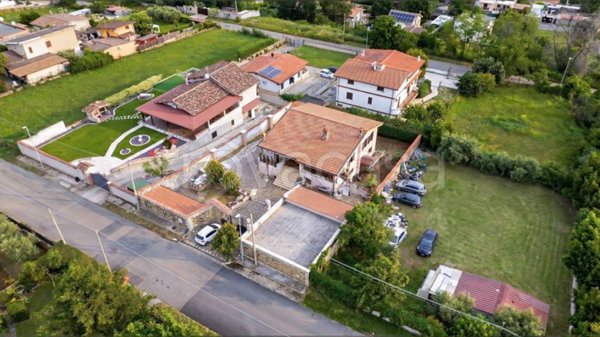 casa indipendente in vendita a Zagarolo in zona Valle Martella