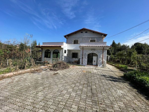 casa indipendente in vendita a Zagarolo