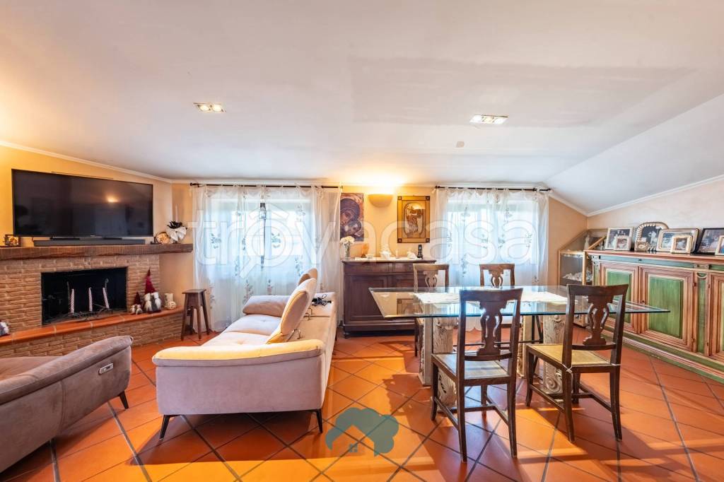 casa indipendente in vendita a Zagarolo