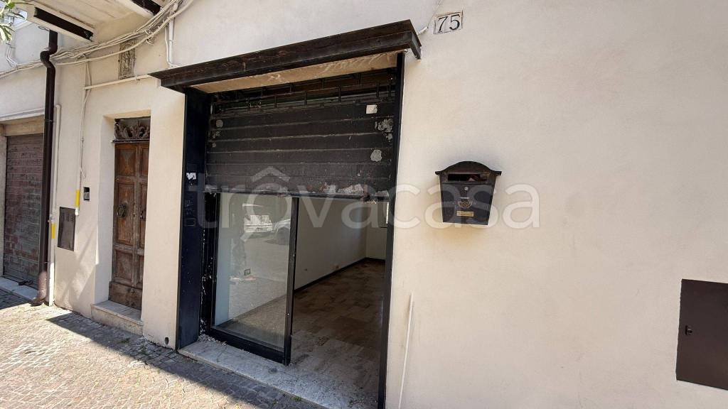 negozio in vendita a Zagarolo