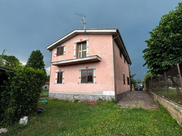 casa indipendente in vendita a Zagarolo