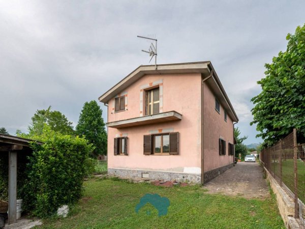 casa indipendente in vendita a Zagarolo