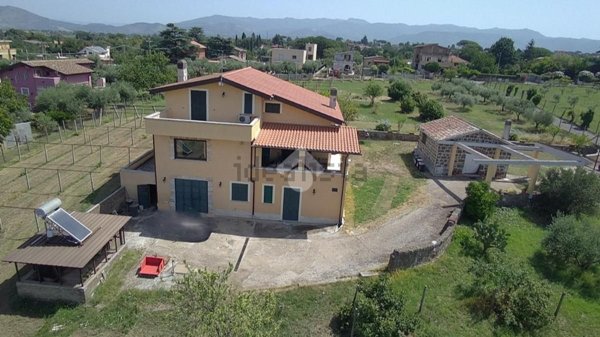 casa indipendente in vendita a Zagarolo
