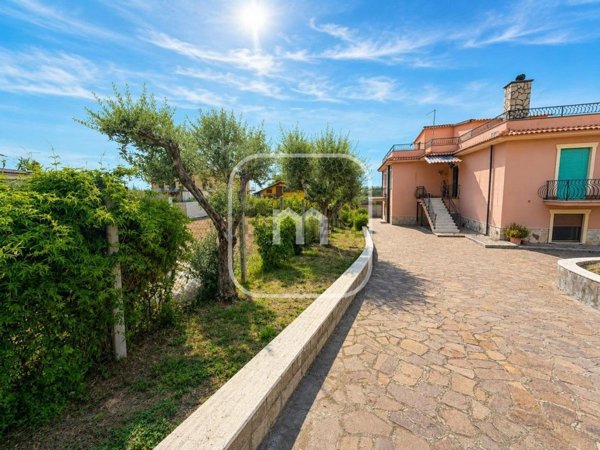 casa indipendente in vendita a Zagarolo in zona Valle Martella