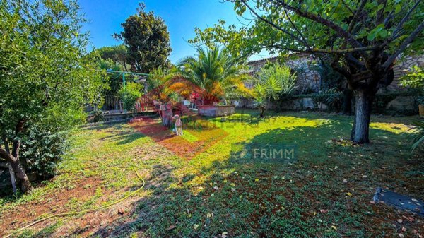 casa indipendente in vendita a Zagarolo in zona Valle Martella