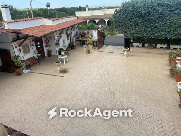 casa indipendente in vendita a Zagarolo in zona Valle Martella