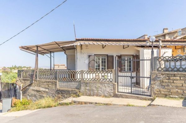 casa indipendente in vendita a Zagarolo in zona Valle Martella