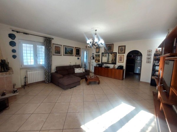 casa indipendente in vendita a Zagarolo in zona Valle Martella