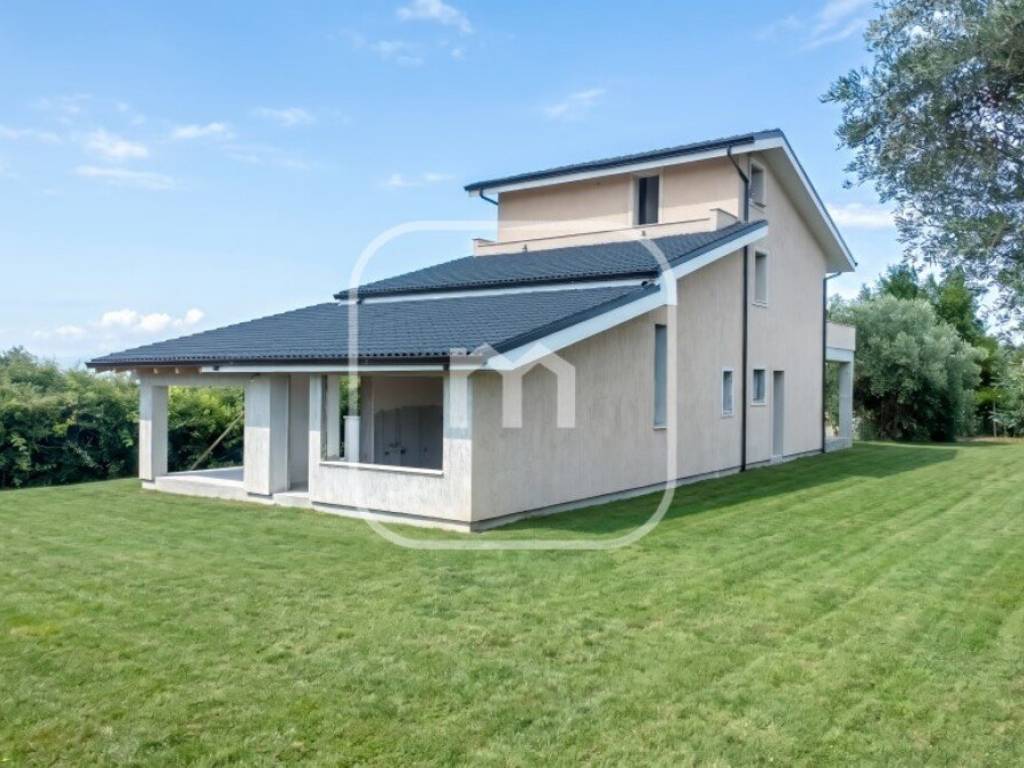 casa indipendente in vendita a Zagarolo