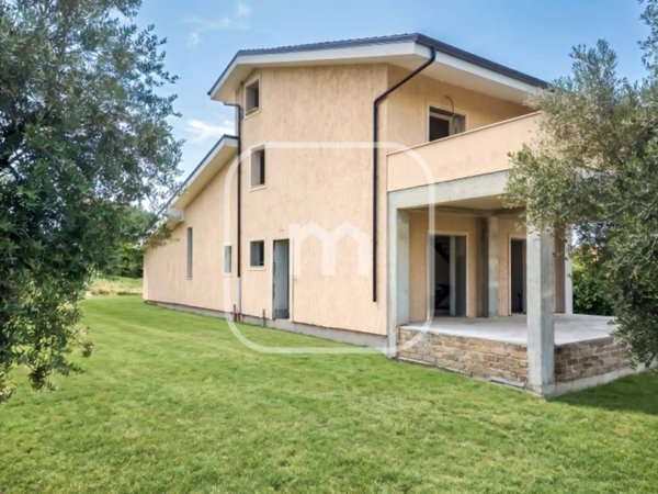 casa indipendente in vendita a Zagarolo