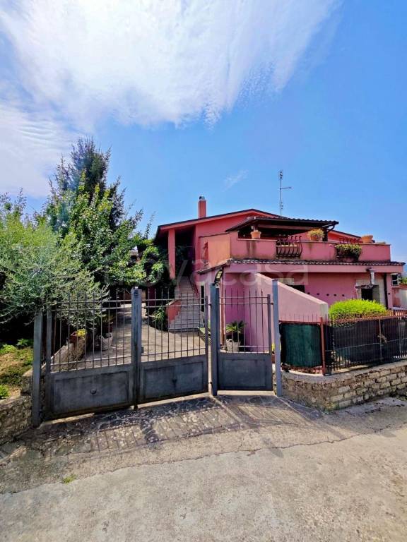 casa indipendente in vendita a Zagarolo