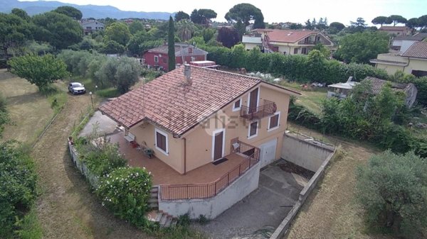 casa indipendente in vendita a Zagarolo