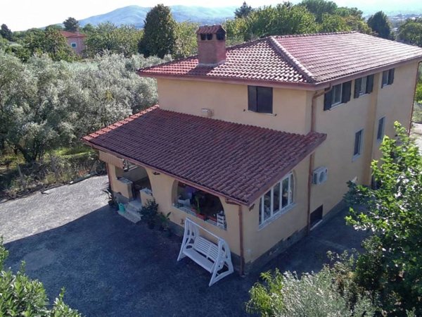 casa indipendente in vendita a Zagarolo