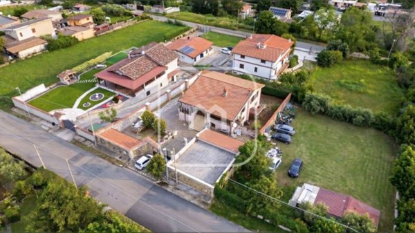 casa indipendente in vendita a Zagarolo in zona Valle Martella