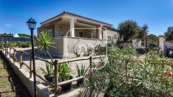 casa indipendente in vendita a Zagarolo