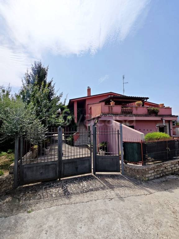 casa indipendente in vendita a Zagarolo