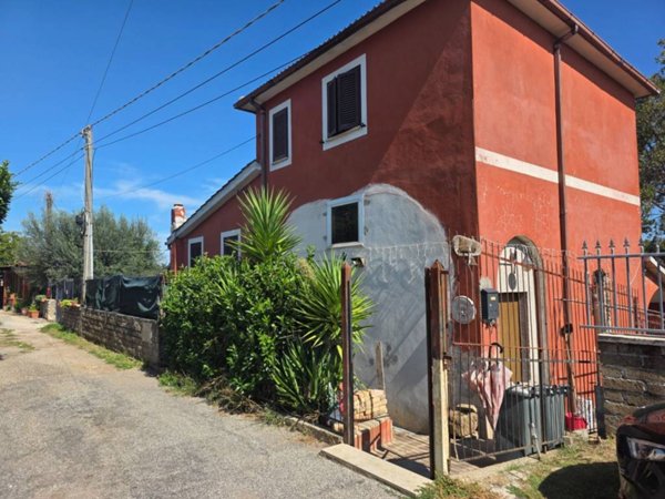 casa indipendente in vendita a Zagarolo