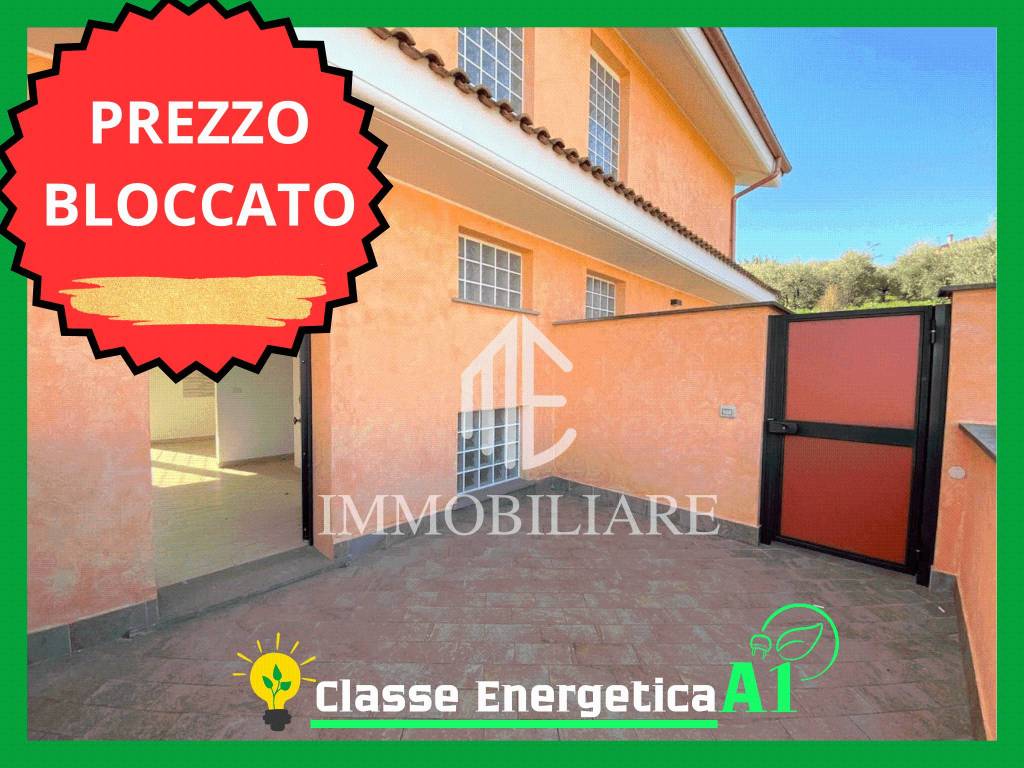 casa indipendente in vendita a Lariano