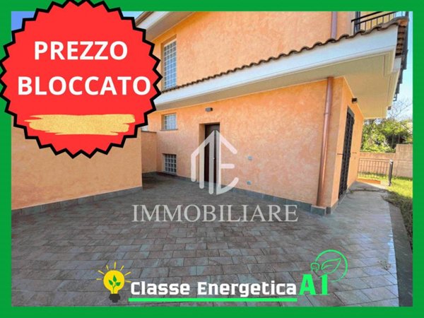casa indipendente in vendita a Lariano