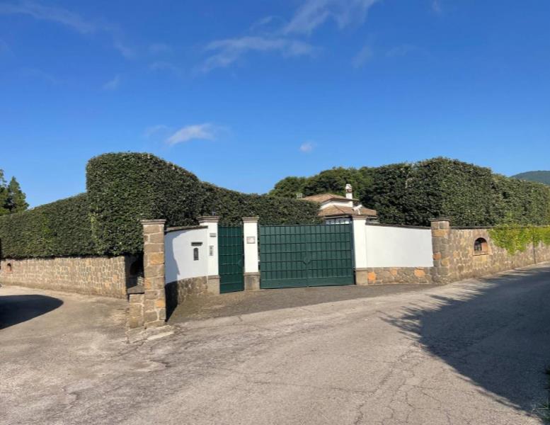 casa indipendente in vendita a Lariano