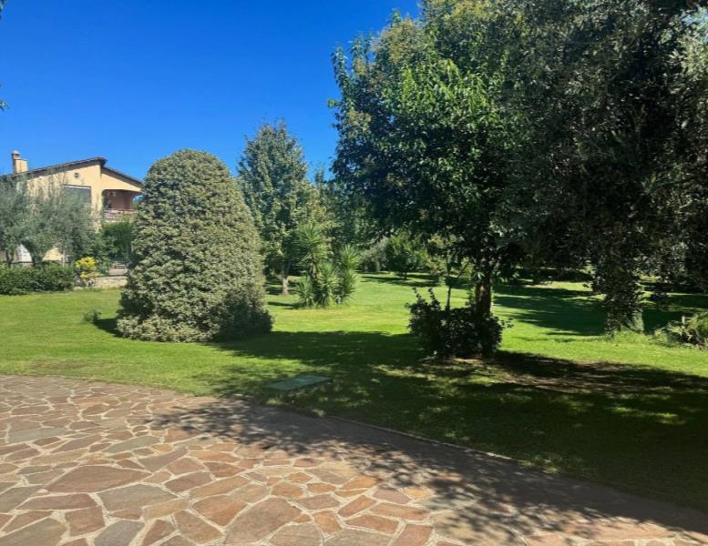 casa indipendente in vendita a Lariano