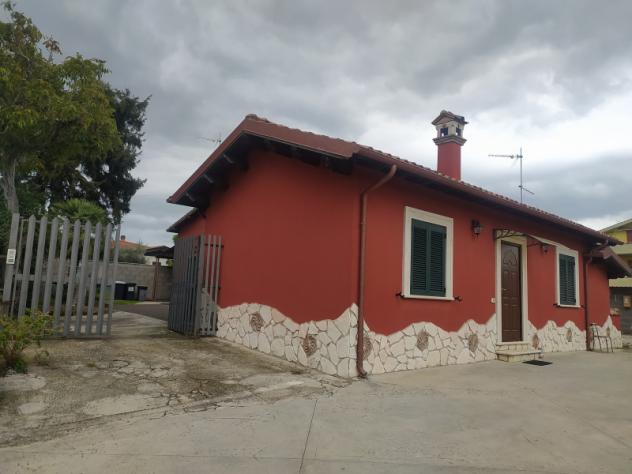 villa in vendita a Lariano