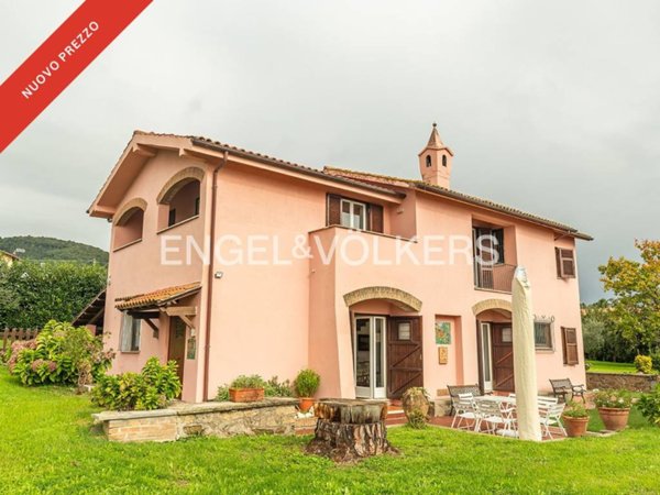 casa indipendente in vendita a Lariano