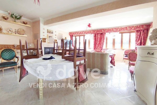 casa indipendente in vendita a Lariano