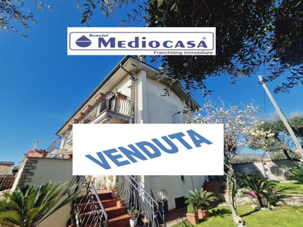 casa indipendente in vendita a Lariano