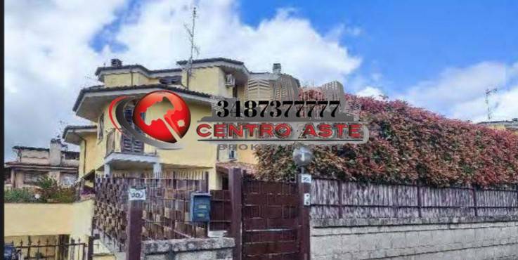 casa indipendente in vendita a Lariano