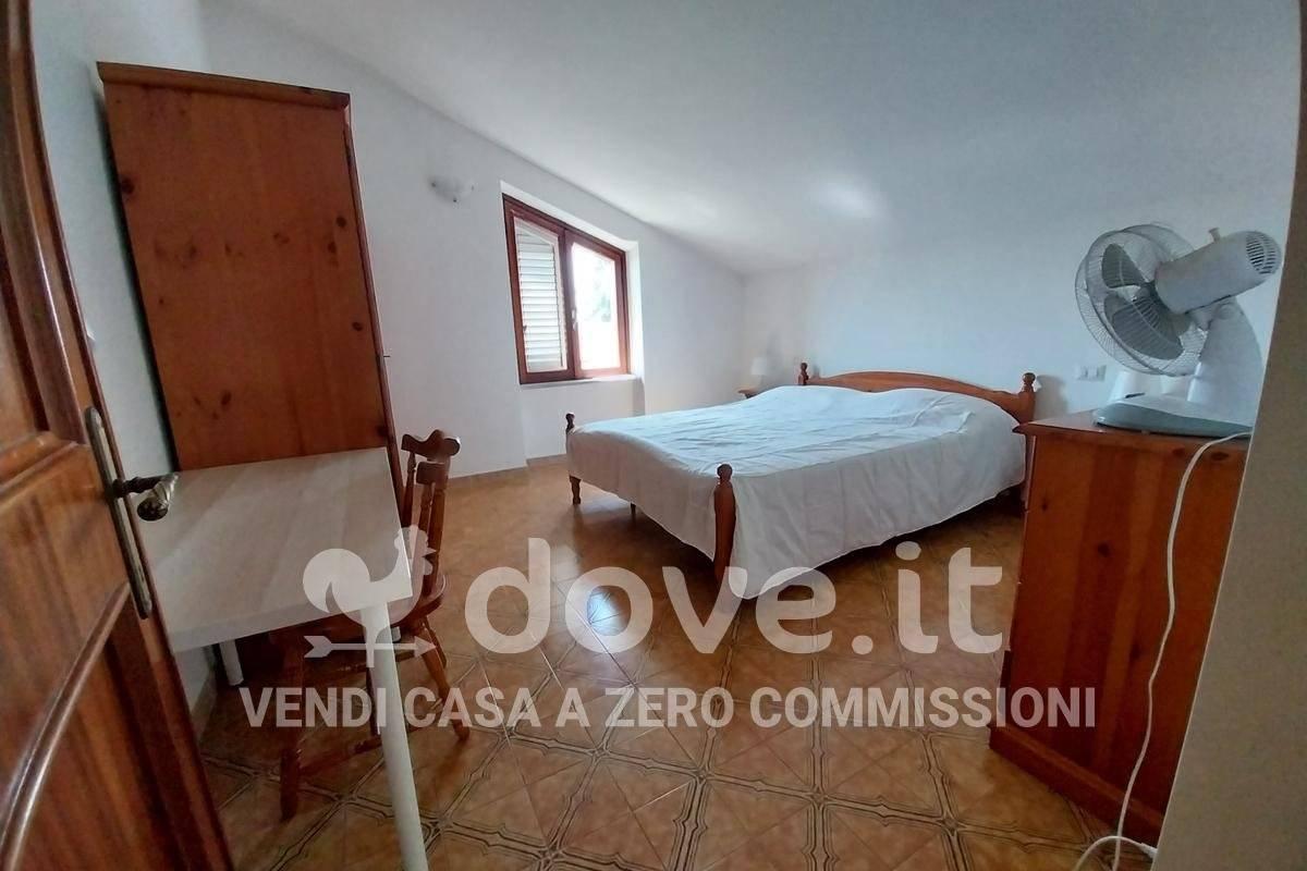 casa indipendente in vendita a Lariano