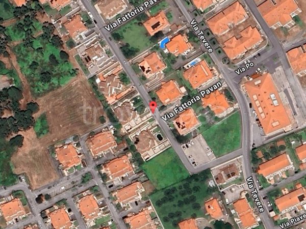 casa indipendente in vendita a Lariano