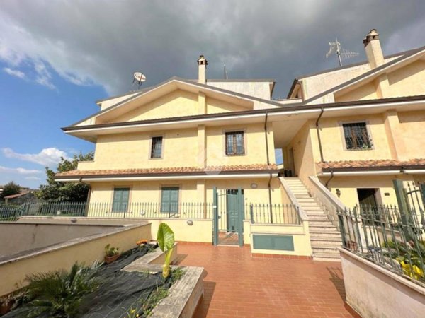 appartamento in vendita a Lariano