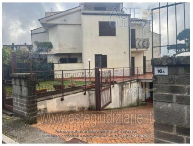 appartamento in vendita a Lariano