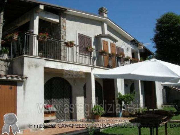 casa indipendente in vendita a Lariano