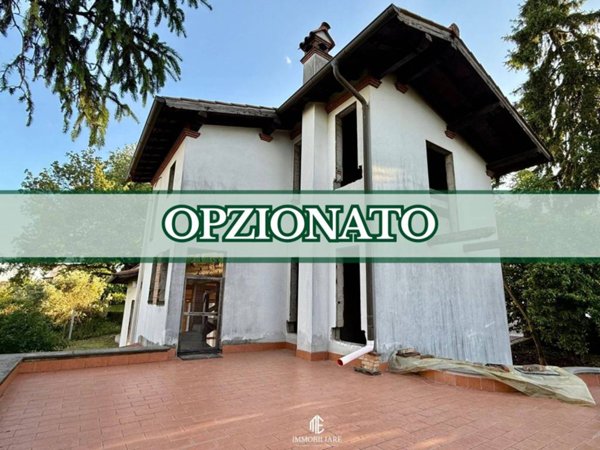 casa indipendente in vendita a Lariano