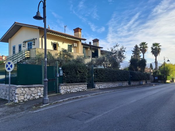 appartamento in vendita a Lariano