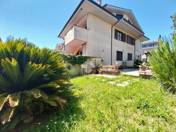 appartamento in vendita a Lariano