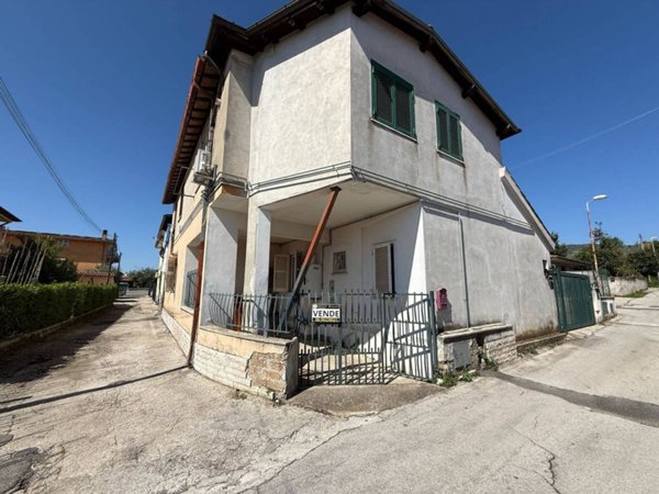 appartamento in vendita a Lariano