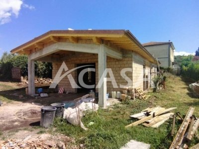 casa indipendente in vendita a Lariano