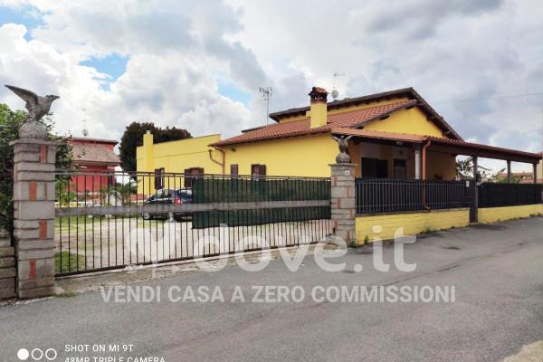 casa indipendente in vendita a Lariano