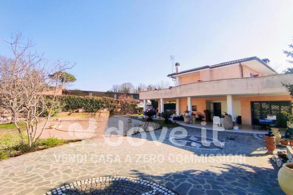 casa indipendente in vendita a Lariano