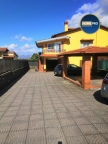 casa indipendente in vendita a Lariano
