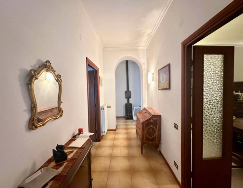 casa indipendente in vendita a Lariano
