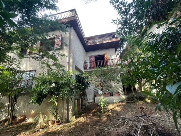 casa indipendente in vendita a Lariano