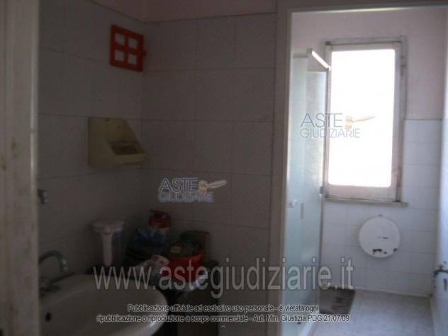 casa indipendente in vendita a Lariano