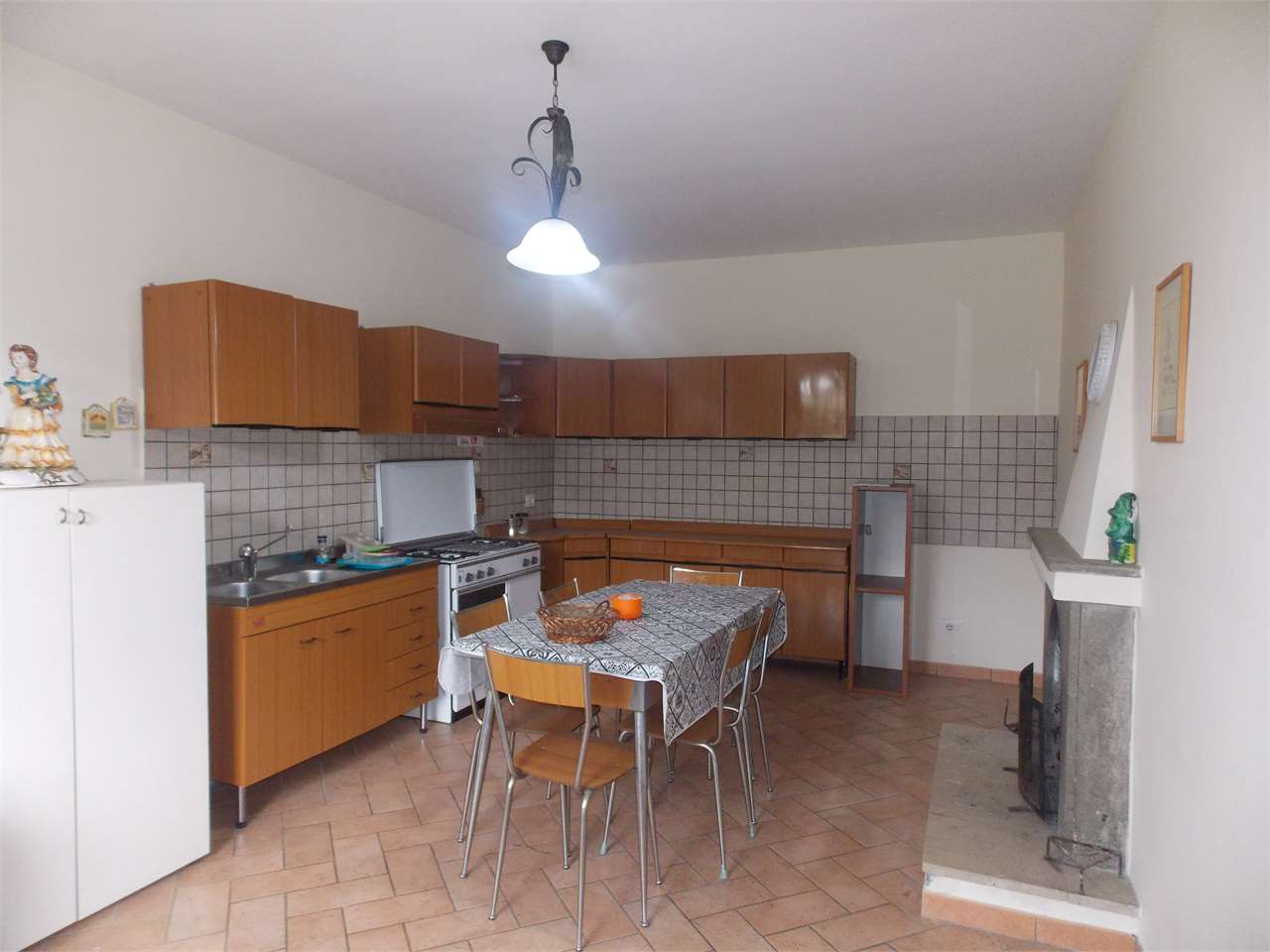 casa indipendente in vendita a Lariano