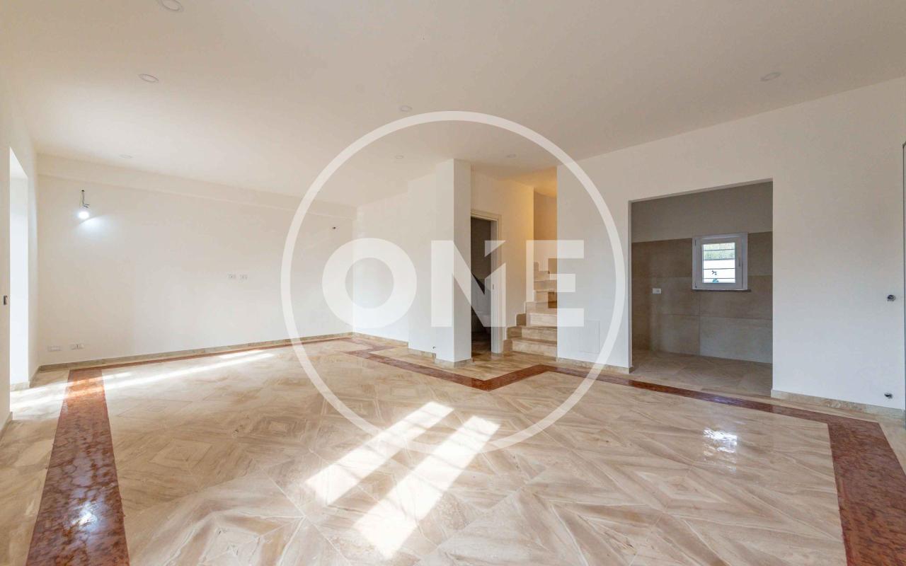 casa indipendente in vendita a Lariano